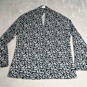 Ethyl Blouse Top‎ Women Large Long Sleeve Animal Print Knit Casual Black Grey